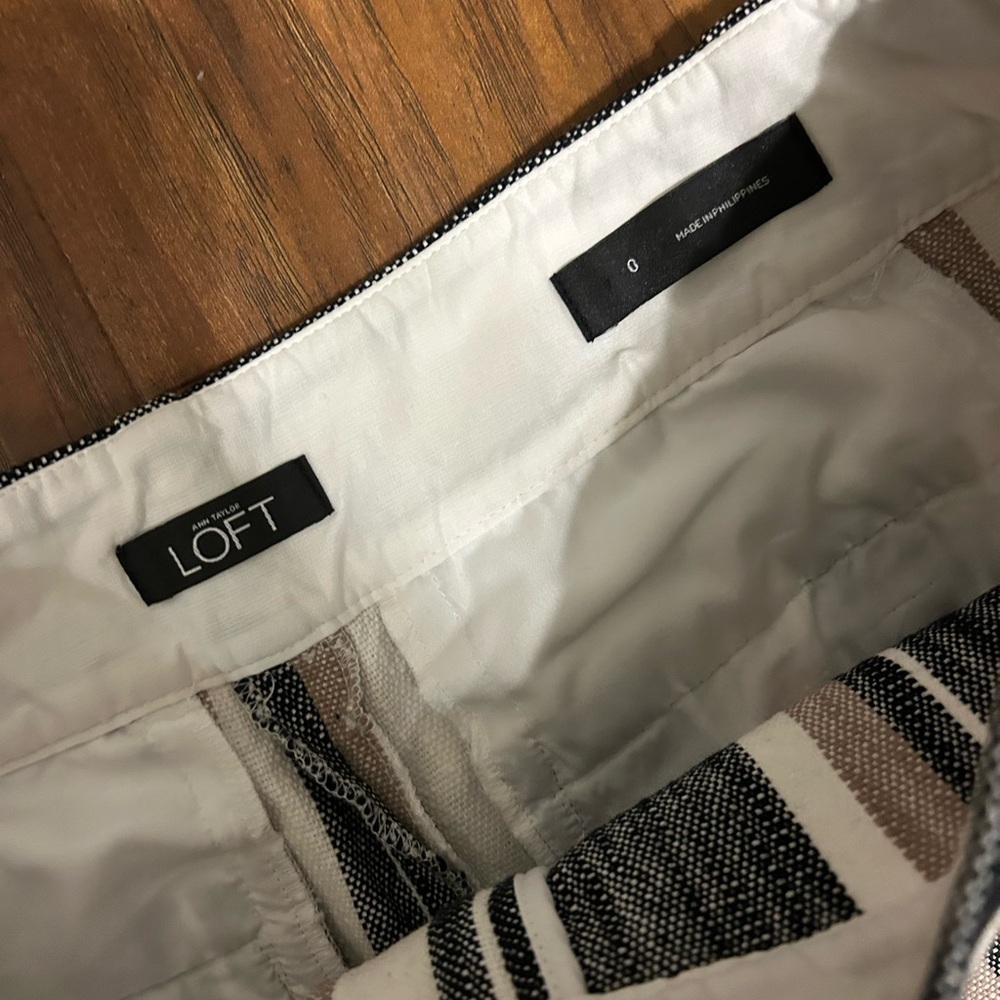 LOFT Black and Tan Striped Women's Shorts Size 0 - Picture 5 of 10
